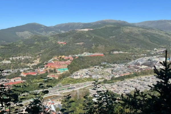 五台山朝山拜佛5日游v
