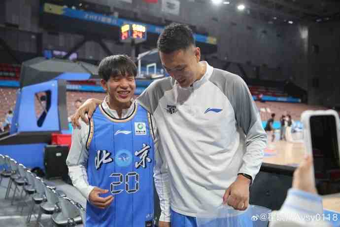翟晓川:欢迎艾米爱打篮球的货车司机 来到首钢主场为我们加油